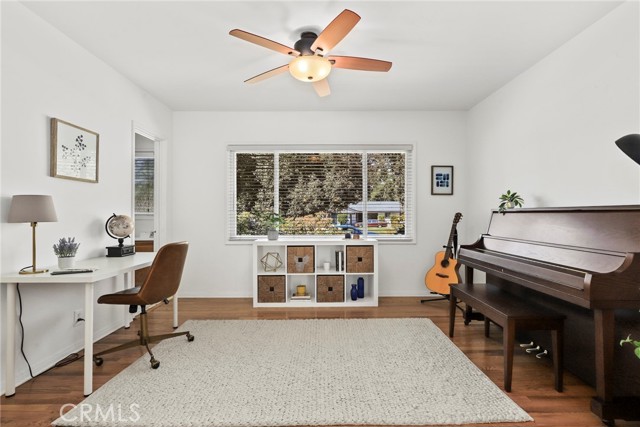 1870 N Arroyo Boulevard, Pasadena CA: https://media.crmls.org/medias/413cd635-5ab4-445a-bfe1-59759e580c40.jpg
