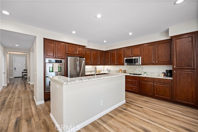 Detail Gallery Image 4 of 33 For 28264 Spring Creek Way, Menifee,  CA 92585 - 4 Beds | 3 Baths