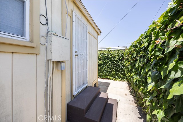 920 W Elberon Avenue, San Pedro CA: https://media.crmls.org/medias/413dc05d-dc29-4a44-a9eb-d951d48f7f15.jpg