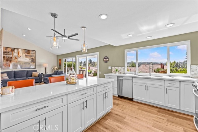 Detail Gallery Image 16 of 48 For 22632 Reinosa, Mission Viejo,  CA 92691 - 4 Beds | 2/1 Baths