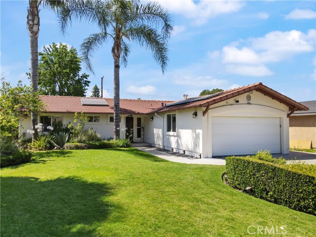 Detail Gallery Image 1 of 32 For 23363 Erwin St, Woodland Hills,  CA 91367 - 4 Beds | 3 Baths