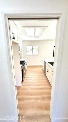 Detail Gallery Image 11 of 34 For 134 W Broadbent, Riverside,  CA 92507 - 4 Beds | 3 Baths