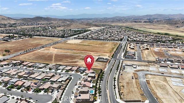 402 Appleton Way, Perris CA: https://media.crmls.org/medias/413fae8e-6b80-408c-86e9-39bd24a3c69a.jpg
