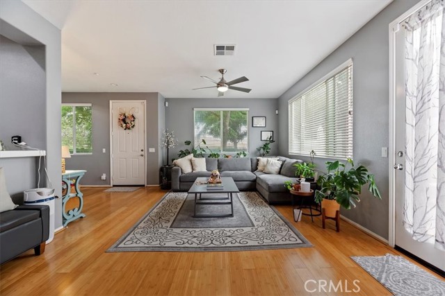 27886 John F Kennedy Drive, Moreno Valley CA: https://media.crmls.org/medias/413ff889-b3cf-4ffd-b98c-b5680a95c83b.jpg