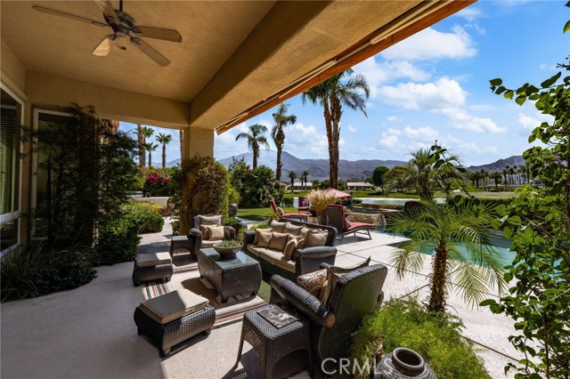 56102 Baltusrol, La Quinta CA: https://media.crmls.org/medias/4140ed4c-bd02-42fc-a64e-6de69ad929b5.jpg