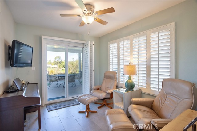 Detail Gallery Image 25 of 57 For 40581 via Amapola, Murrieta,  CA 92562 - 3 Beds | 2/1 Baths