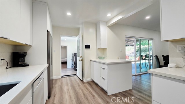 Detail Gallery Image 11 of 50 For 11141 Mcvine Ave, Sunland,  CA 91040 - 4 Beds | 3 Baths