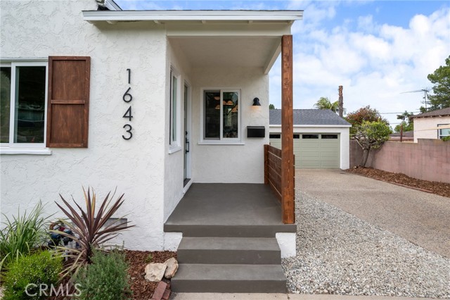 Detail Gallery Image 4 of 62 For 1643 265th Street, Harbor City,  CA 90710 - 3 Beds | 2 Baths