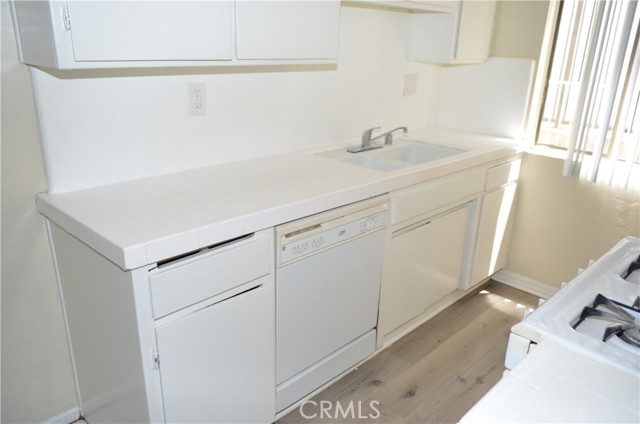 7028 Alabama Avenue, Canoga Park CA: https://media.crmls.org/medias/4144c684-0d44-4d9b-8ba5-8ae7104e3831.jpg