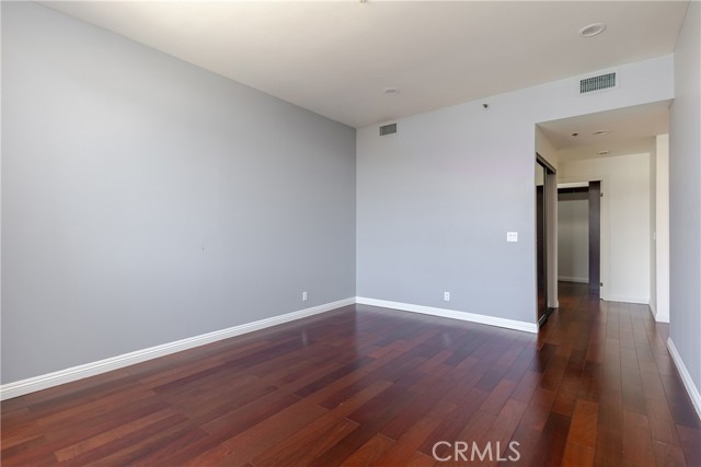 343 Pioneer Drive, Glendale CA: https://media.crmls.org/medias/4144dd0c-d83f-4732-9441-2f81054d9b4e.jpg
