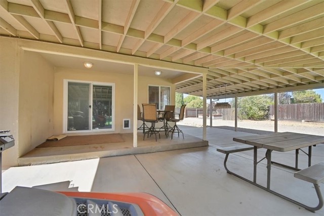 2124 Erle Road, Marysville CA: https://media.crmls.org/medias/41458c57-9c83-4d3c-8d2d-e54c9afb97b8.jpg