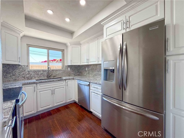 623 Lakeview Lane, Costa Mesa CA: https://media.crmls.org/medias/41463f01-3ae6-4a91-b4ec-363bbbc1ce5b.jpg