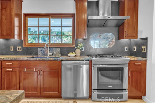 3032 Ostrom, Long Beach CA: https://media.crmls.org/medias/414681a6-3f2a-402d-b5a6-5eda47ef9e21.jpg