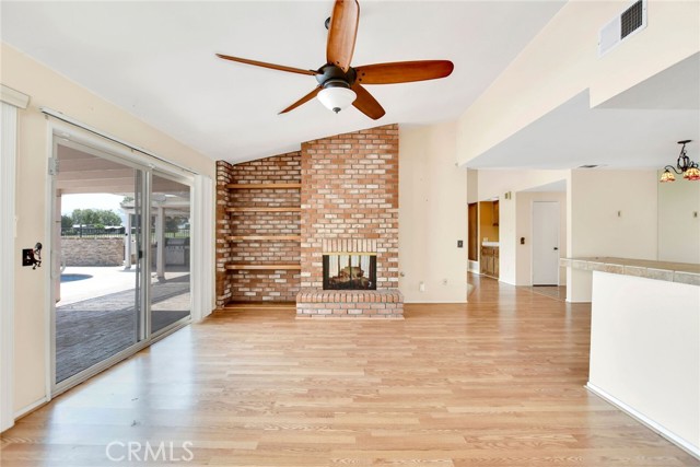 1428 Pepper Tree Drive, Hemet CA: https://media.crmls.org/medias/4146a21d-41f8-4027-aca8-7578fa3b8a7e.jpg