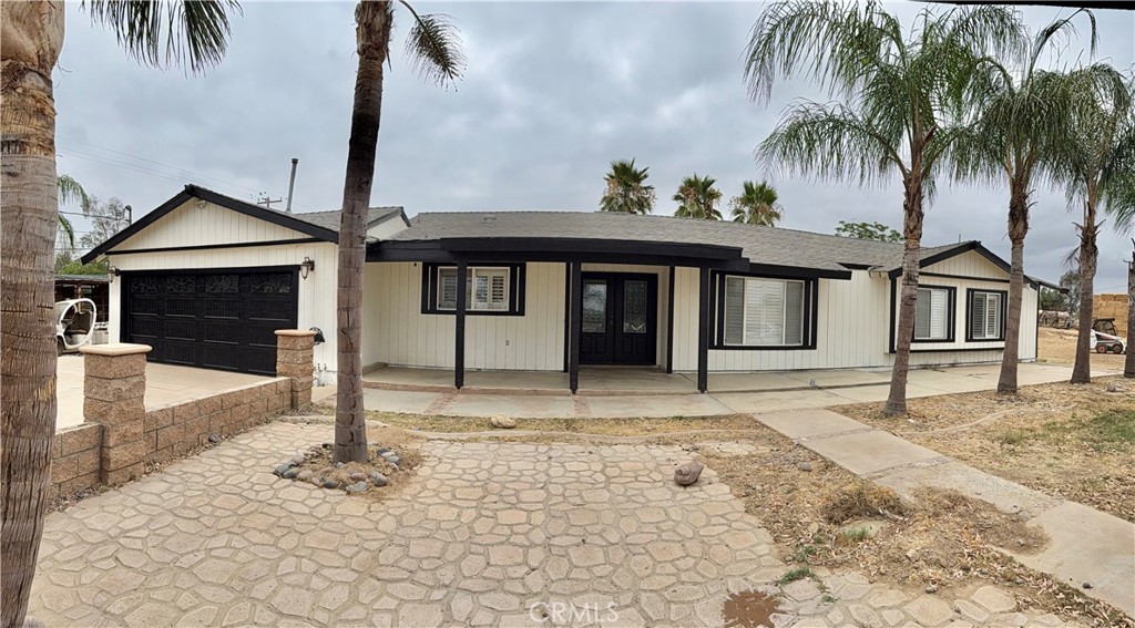 Duplex at 18560 Haines
