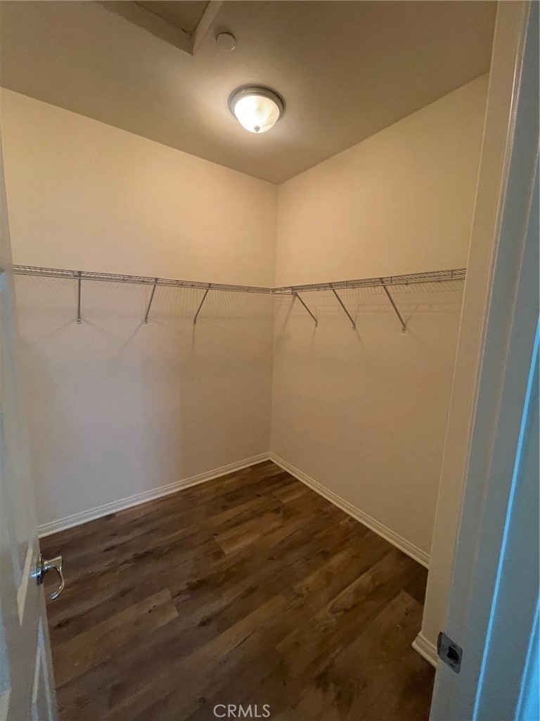 https://media.crmls.org/medias/4146db48-c7b7-4e36-8d66-6264fcd7862f.jpg?preset=X-Large
