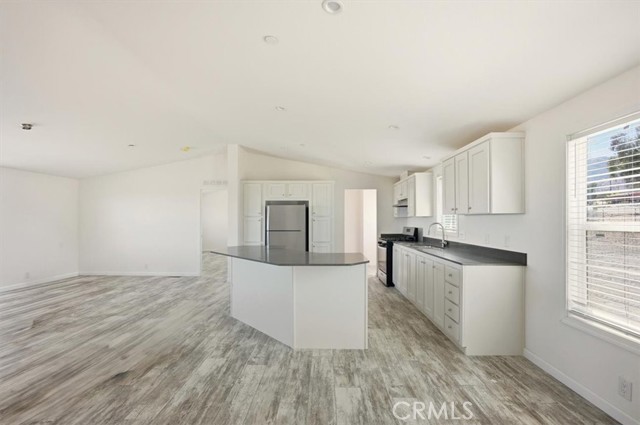 Detail Gallery Image 6 of 34 For 1139 Bonanza Rd, Phelan,  CA 92372 - 3 Beds | 2 Baths