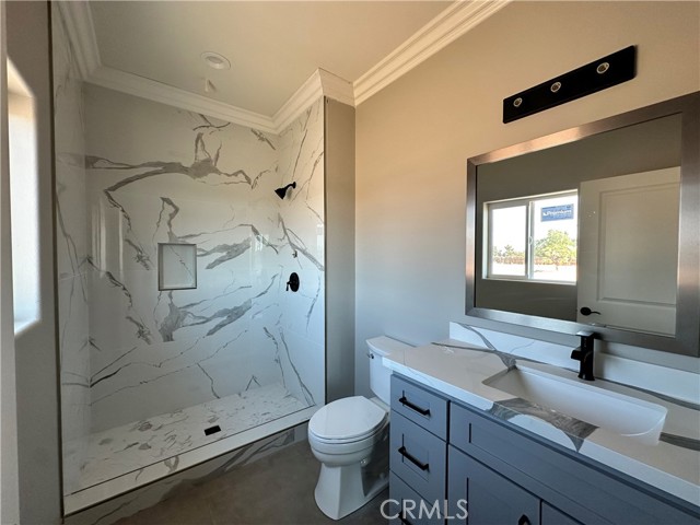 21928 sioux Road, Apple Valley CA: https://media.crmls.org/medias/41487437-d9a2-42d4-9486-0ddfd440cb09.jpg
