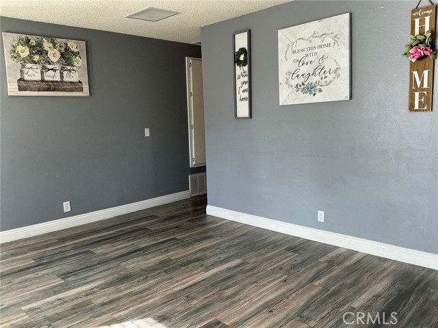 Detail Gallery Image 8 of 42 For 15974 Coronado Dr, Victorville,  CA 92394 - 3 Beds | 2 Baths