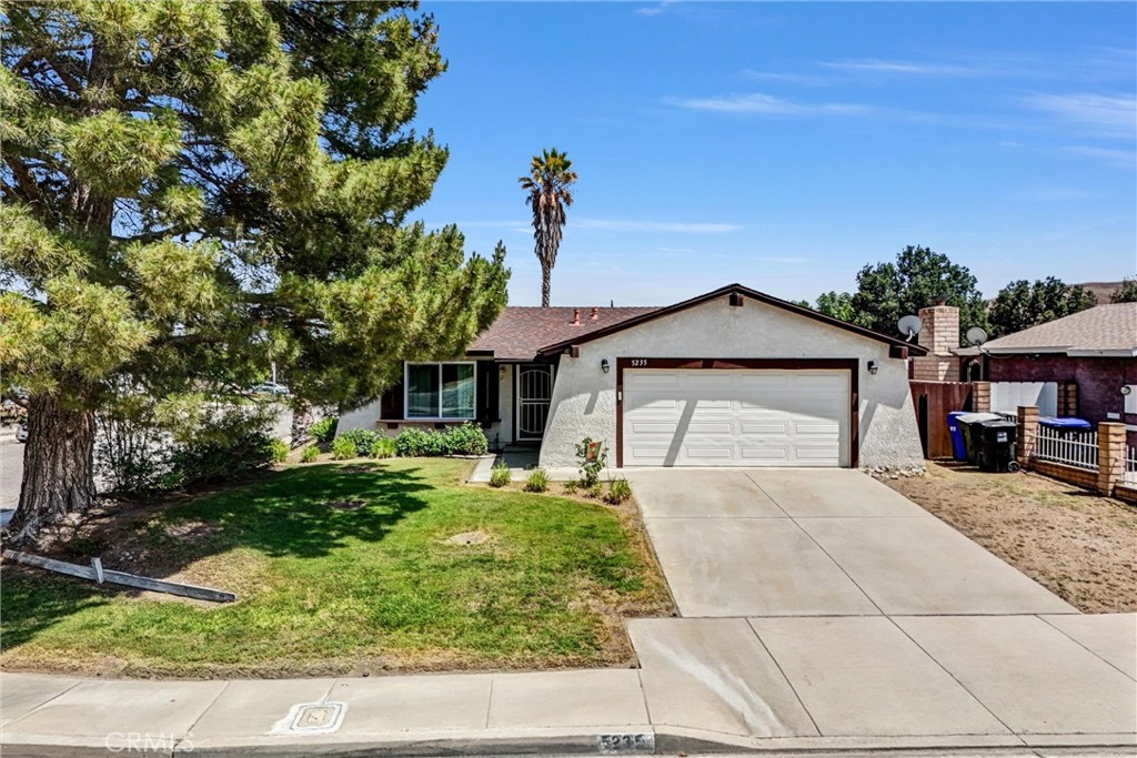 5235 Lakewood Drive