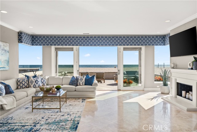 Detail Gallery Image 11 of 47 For 6610 W Oceanfront, Newport Beach,  CA 92663 - 3 Beds | 3/1 Baths