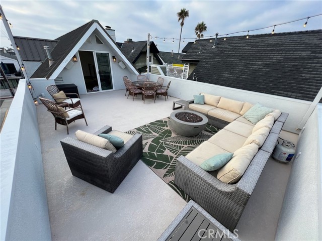 123 36th, Newport Beach CA: https://media.crmls.org/medias/4149c905-9f53-41d9-966b-657de1a7984f.jpg