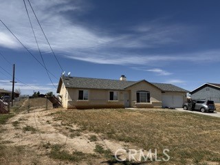 Detail Gallery Image 2 of 25 For 11906 Bornite, Hesperia,  CA 92345 - 3 Beds | 2 Baths