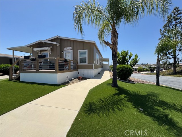 28876 Calle De La Paz, Murrieta CA: https://media.crmls.org/medias/414a1cc3-22e8-4eca-a0f5-25c206a1977c.jpg