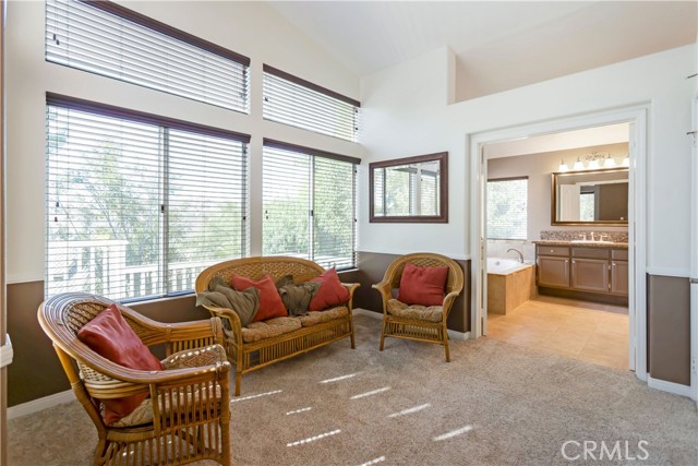 Detail Gallery Image 21 of 38 For 29347 Canyon Rim Pl, Canyon Country,  CA 91387 - 6 Beds | 3 Baths
