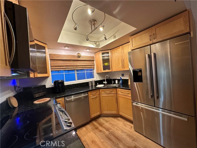Detail Gallery Image 9 of 37 For 2217 Vanderbilt Ln #8,  Redondo Beach,  CA 90278 - 2 Beds | 1/1 Baths