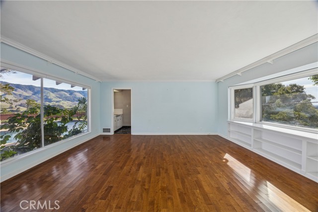 25 Buena Vista Avenue, San Luis Obispo CA: https://media.crmls.org/medias/414c17c6-eab0-4409-8edd-23445fb1d61a.jpg