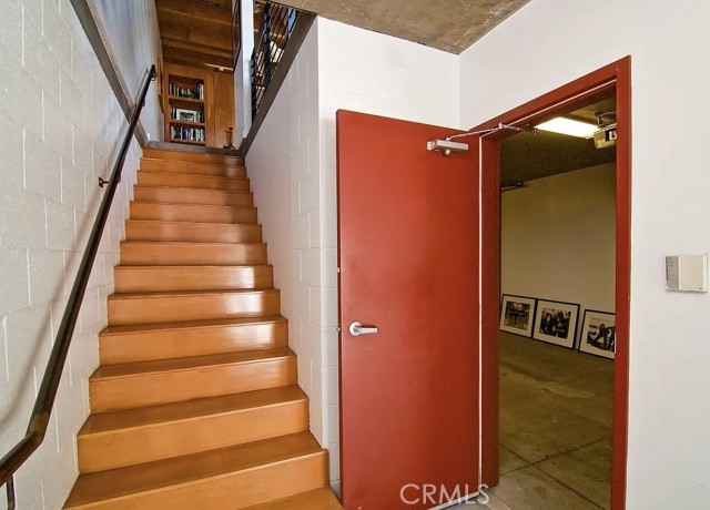 1113 Electric Avenue, Venice CA: https://media.crmls.org/medias/414c6175-0f2f-489f-95dd-c8f9db64b33e.jpg