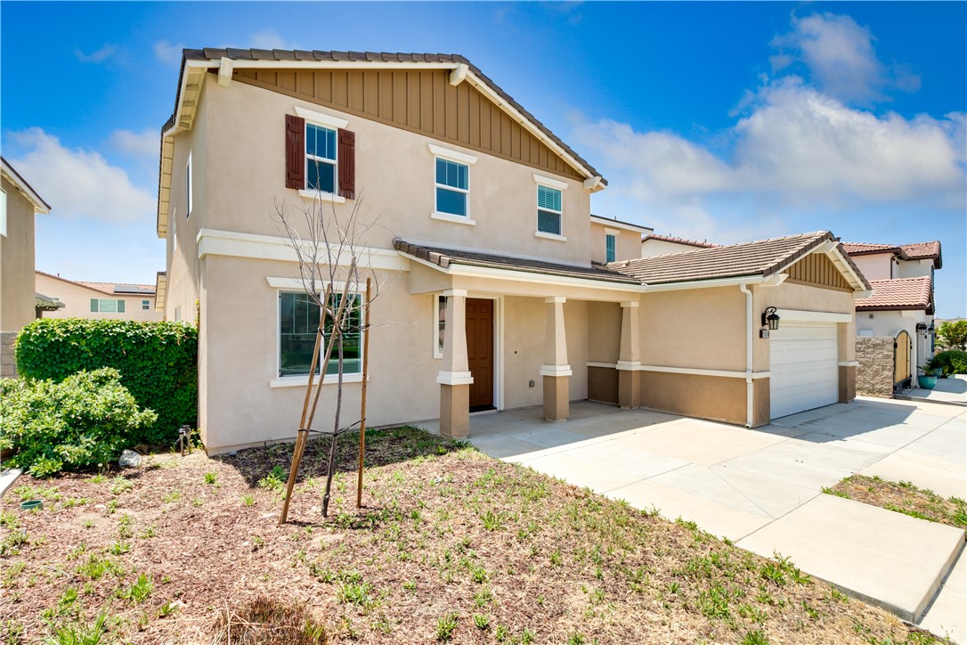 Detail Gallery Image 2 of 32 For 11610 Daisy Ct, Jurupa Valley,  CA 91752 - 6 Beds | 4/1 Baths