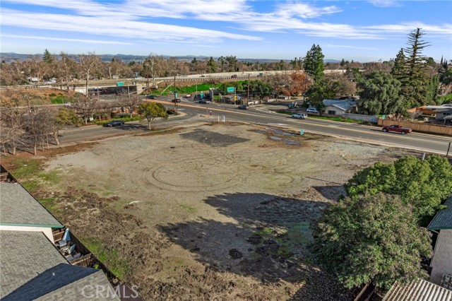 Detail Gallery Image 4 of 15 For 996 E 1st, Chico,  CA 95926 - – Beds | – Baths