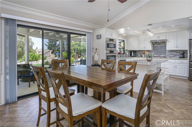 Detail Gallery Image 10 of 45 For 41167 via Cielito, Temecula,  CA 92591 - 3 Beds | 3 Baths