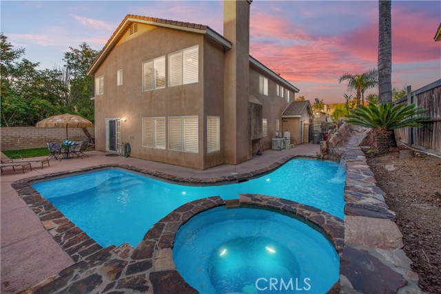Detail Gallery Image 17 of 19 For 2714 Peachwood Cir, Corona,  CA 92882 - 4 Beds | 3 Baths