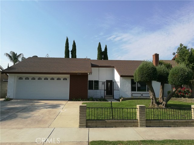 2762 E Saint Andrews Street, Ontario CA: https://media.crmls.org/medias/4150ac07-dfee-436d-a5a8-e54060a051d7.jpg