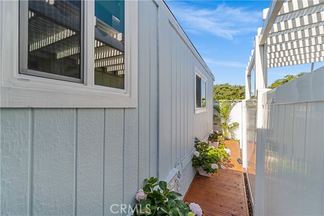 Detail Gallery Image 30 of 48 For 262 Mayflower Dr, Newport Beach,  CA 92660 - 2 Beds | 2 Baths