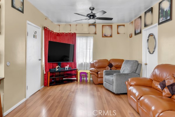 715 S Record Avenue, Los Angeles CA: https://media.crmls.org/medias/41537e15-cc2d-45e5-a85c-6ba408943e5a.jpg
