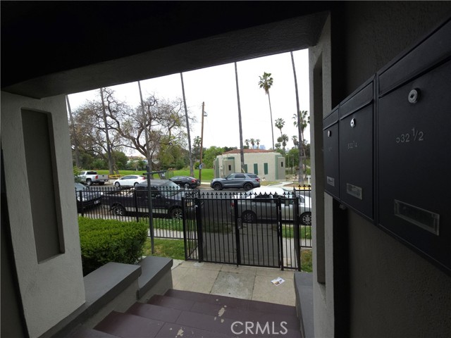 Detail Gallery Image 4 of 7 For 532 S St Louis, Los Angeles,  CA 90033 - 3 Beds | 2 Baths