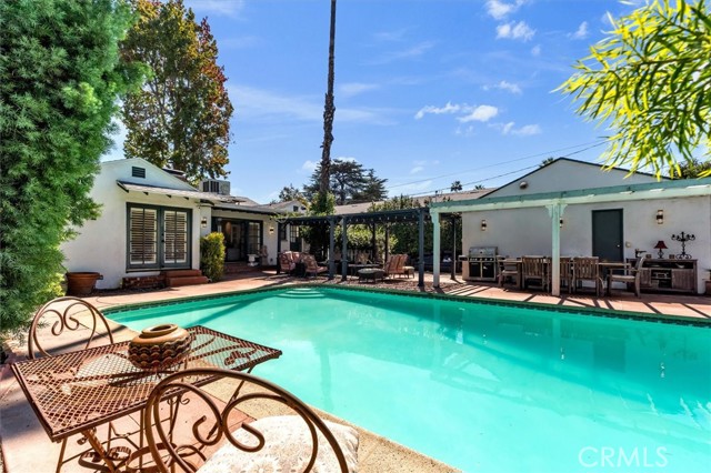 2 Bed Home for Sale in Valley Village, California