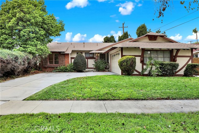 Detail Gallery Image 2 of 32 For 2218 Lewis St, Santa Ana,  CA 92706 - 3 Beds | 2 Baths