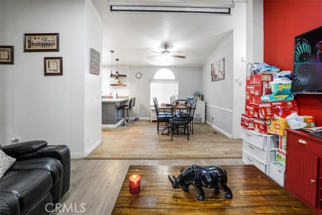 Detail Gallery Image 12 of 31 For 1855 E Riverside Dr #110,  Ontario,  CA 91761 - 3 Beds | 2 Baths