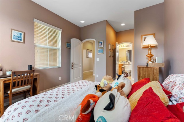 Detail Gallery Image 14 of 28 For 24089 Watercress Dr, Corona,  CA 92883 - 2 Beds | 2 Baths