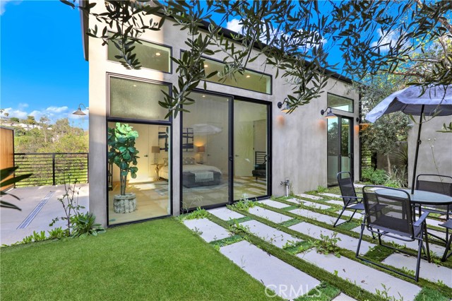 Detail Gallery Image 30 of 45 For 3949 Glenalbyn Dr, Los Angeles,  CA 90065 - 3 Beds | 2/1 Baths