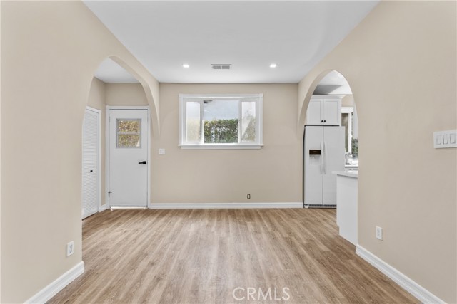 Detail Gallery Image 7 of 28 For 6329 Warner Dr, Los Angeles,  CA 90048 - 3 Beds | 3 Baths