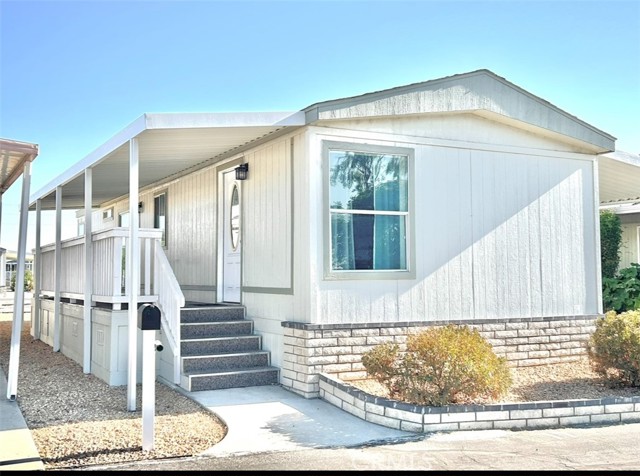 Detail Gallery Image 3 of 10 For 999 S Santa Fe, San Jacinto,  CA 92582 - 2 Beds | 1 Baths