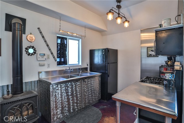 Detail Gallery Image 9 of 46 For 520 N Vine Rear Ave, Ontario,  CA 91761 - 1 Beds | 1 Baths