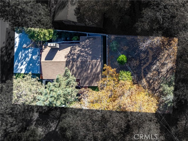 Detail Gallery Image 4 of 40 For 23445 Flume Canyon Dr, Wrightwood,  CA 92397 - 2 Beds | 1 Baths