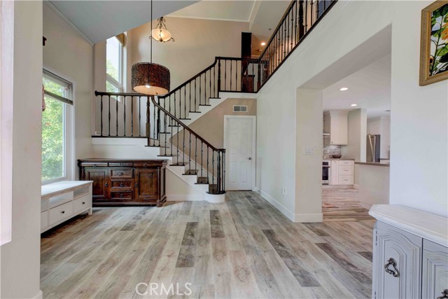 Detail Gallery Image 30 of 47 For 1901 W Pacific Ave, Burbank,  CA 91506 - 3 Beds | 3 Baths